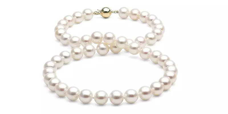 Pearl Anniversary Gift Ideas: Top Gem Freshwater Pearl Necklace, 8.5-9.0mm