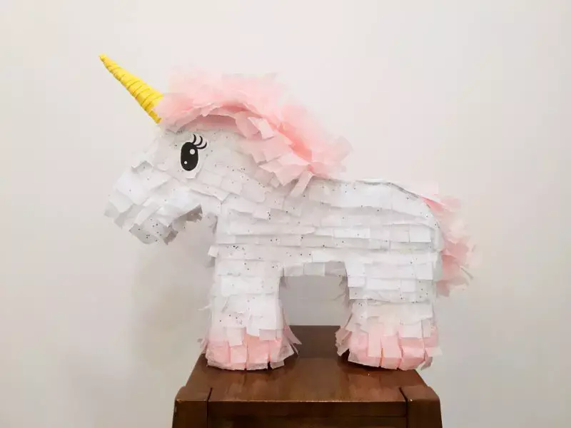 The completed unicorn pinata